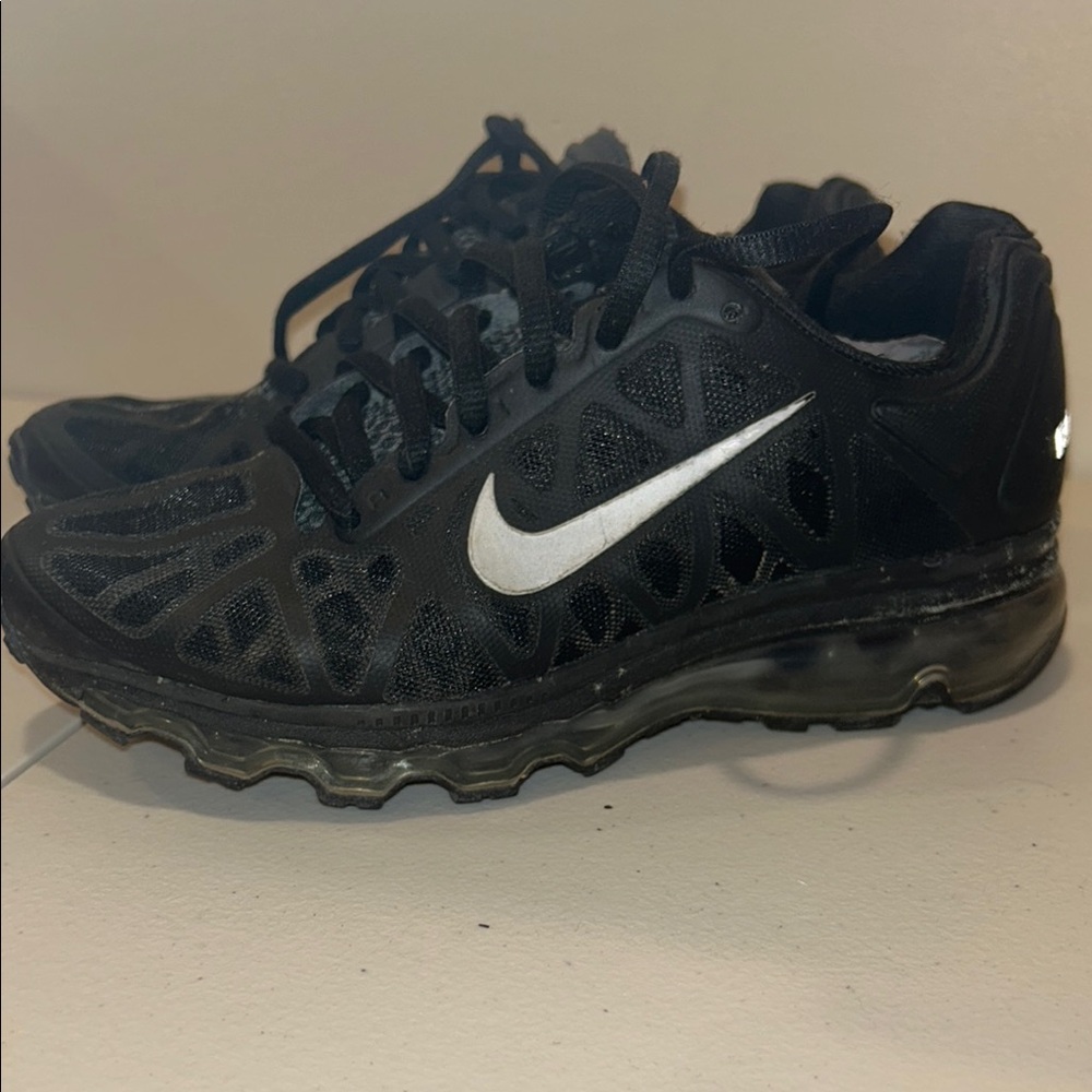 Nike Black Athletic Shoes
